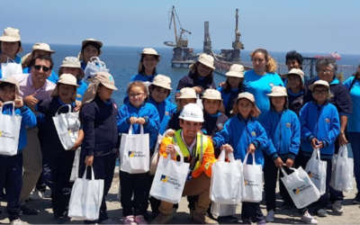 Alumnos de la Escuela Lucila Godoy Alcayaga de Michilla visitaron Puerto Mejillones