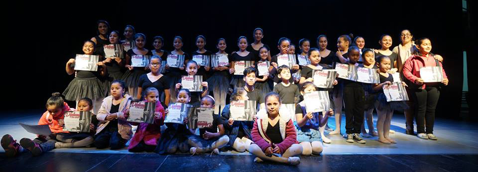 Escuela de Ballet de Puerto Mejillones cerró el semestre con clase abierta para la comunidad