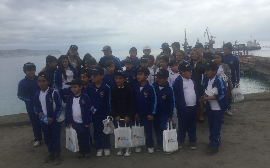 Alumnos de la escuela Julia Herrera conocieron Puerto Mejillones